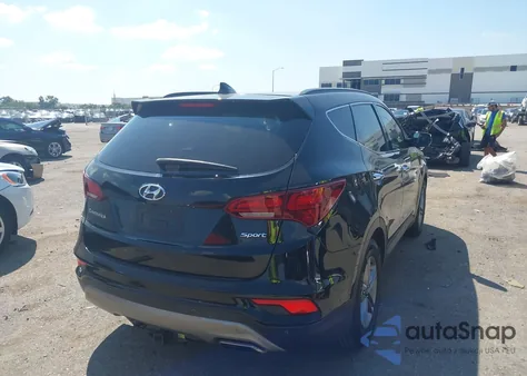 2017 Hyundai Santa Fe Sport 2.4L z USA, uszkodzony, nr VIN 5XYZU3LB9HG421618